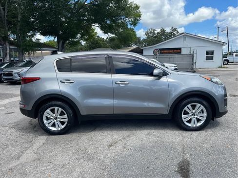 Used 2019 Kia Sportage LX FWD image 4
