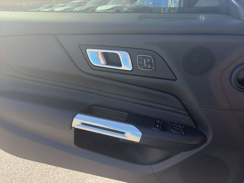 Used 2025 Ford Mustang GT Premium RWD image 17
