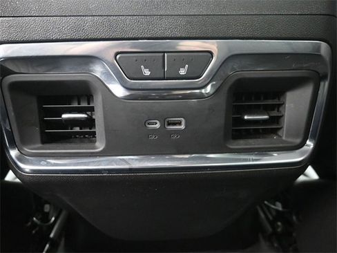 Used 2025 Chevrolet Silverado 2500 LTZ w/ LTZ Convenience Package image 20