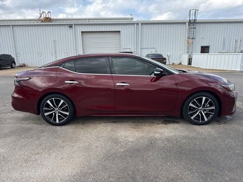 Used 2021 Nissan Maxima 3.5 SV w/ Floor Mat Group image 2
