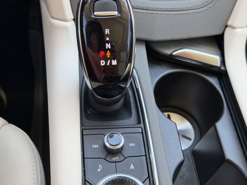 Certified 2023 Cadillac XT5 Premium Luxury FWD image 27
