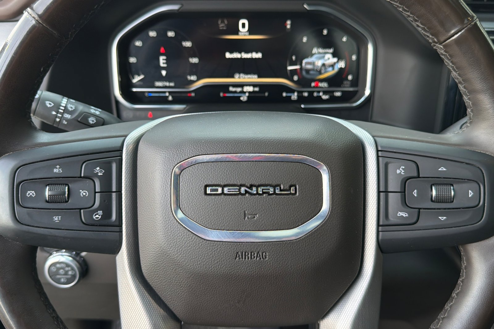 Used 2025 GMC Sierra 3500 Denali w/ Denali Reserve Package AWD/4WD image 34