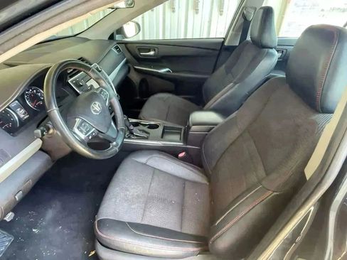 Used 2016 Toyota Camry SE image 20