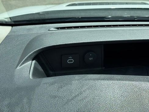 Used 2022 Ford E-Transit 148 High Roof w/ Load Area Protection Package image 24