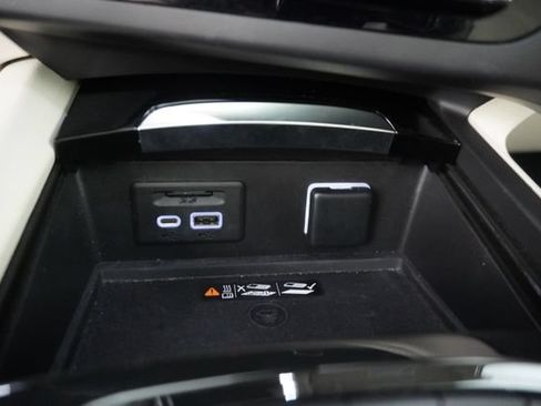 Used 2022 Buick Envision Avenir w/ Technology Package II AWD/4WD image 30