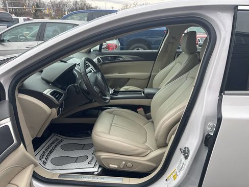 Used 2020 Lincoln MKZ AWD image 12