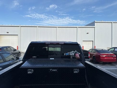 Used 2022 GMC Sierra 2500 AT4 w/ AT4 Premium Plus Package AWD/4WD image 8