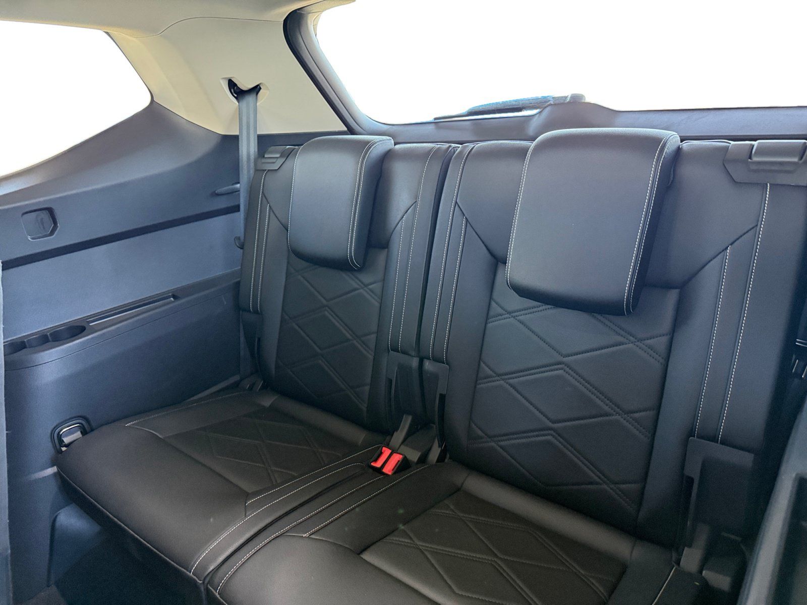 Used 2025 Volkswagen Atlas SE FWD image 12