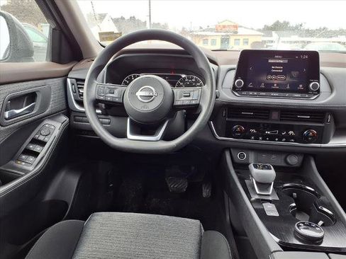 Certified 2023 Nissan Rogue SV image 8