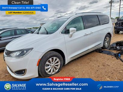 Used 2019 Chrysler Pacifica Touring-L