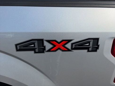 Used 2015 Ford F150 XLT w/ Equipment Group 301A Mid AWD/4WD image 7