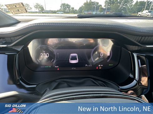 New 2025 Jeep Wagoneer Limited image 9