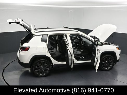 Used 2021 Jeep Compass Latitude AWD/4WD image 30
