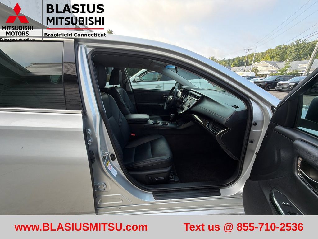 Used 2013 Toyota Avalon XLE FWD image 44