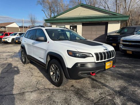 Used 2020 Jeep Cherokee Trailhawk image 7