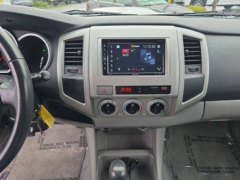 Used 2007 Toyota Tacoma PreRunner image 14