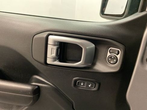 Used 2019 Jeep Wrangler Unlimited Sport S image 21