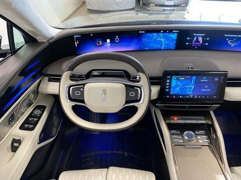 Used 2024 Lincoln Nautilus Black Label w/ Jet Appearance Package (87T) image 11