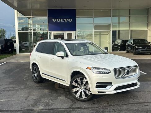 Used 2023 Volvo XC90 T8 Plus w/ Protection Package Premier AWD/4WD image 2