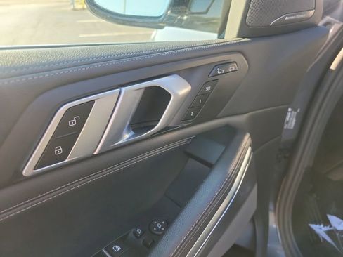 Used 2020 BMW X6 xDrive40i w/ Premium Package image 18