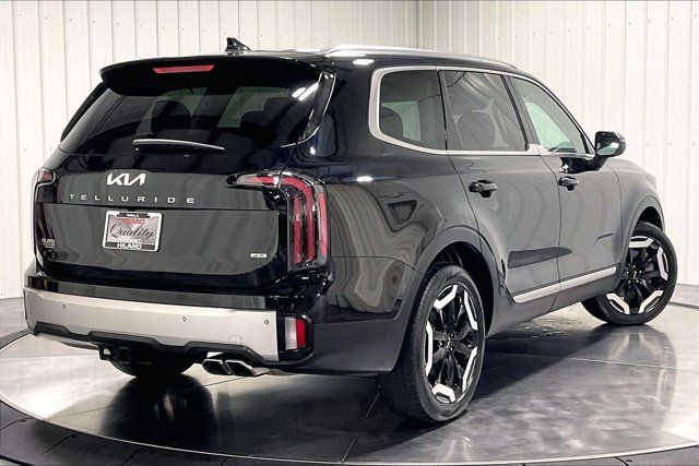 Used 2024 Kia Telluride EX w/ EX Captain's Chair Package AWD/4WD image 13