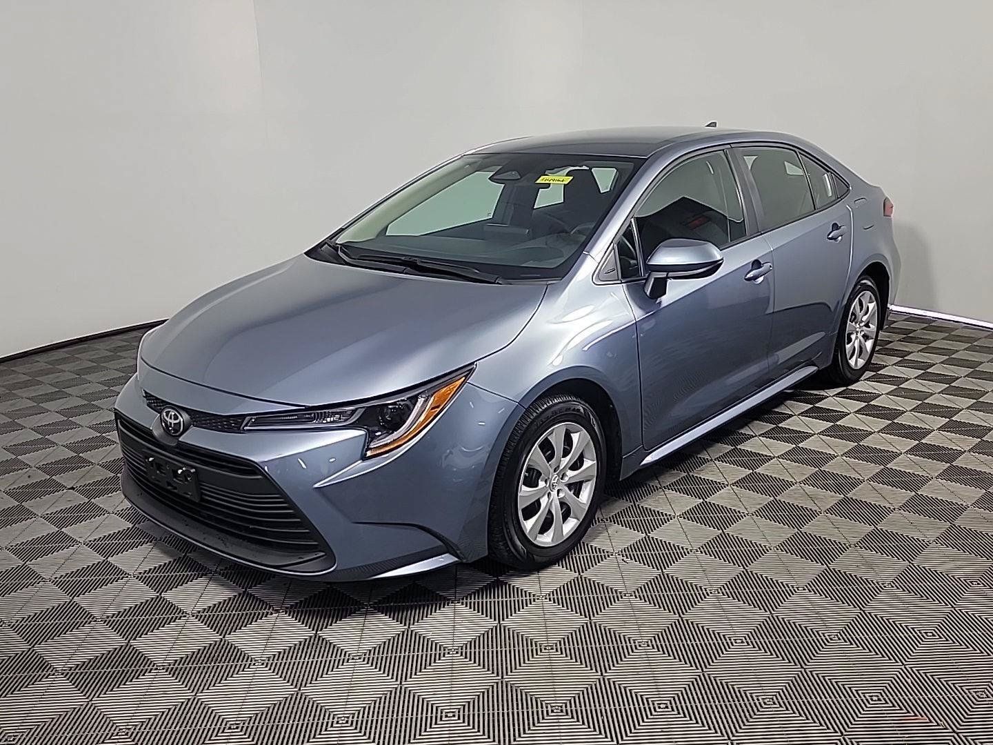 Used 2026 Toyota Corolla LE FWD image 11