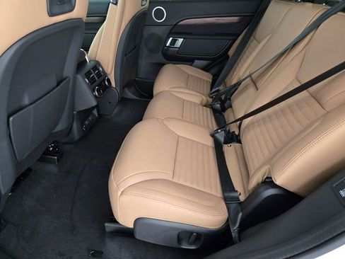 New 2025 Land Rover Discovery Dynamic SE AWD/4WD image 5