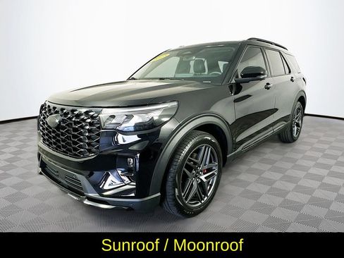 Used 2025 Ford Explorer ST w/ Sun And Sound Package AWD/4WD image 5