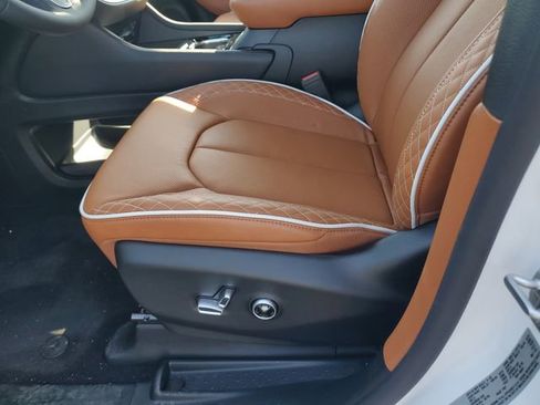 New 2026 Chrysler Pacifica Pinnacle image 19