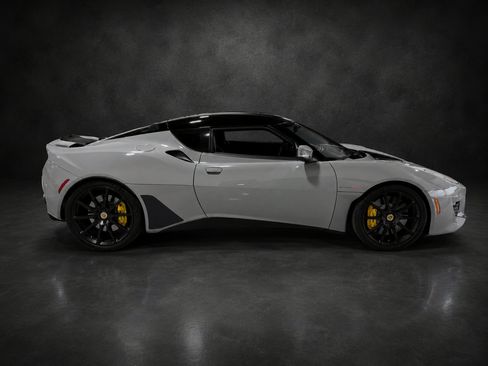 Used 2020 Lotus Evora RWD image 4