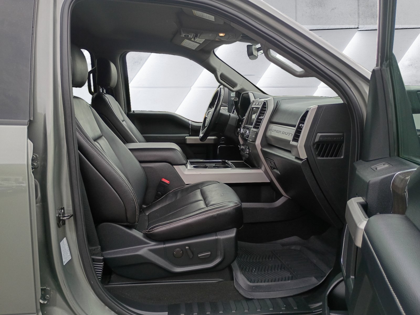 Used 2020 Ford F350 Lariat w/ Lariat Ultimate Package AWD/4WD image 18