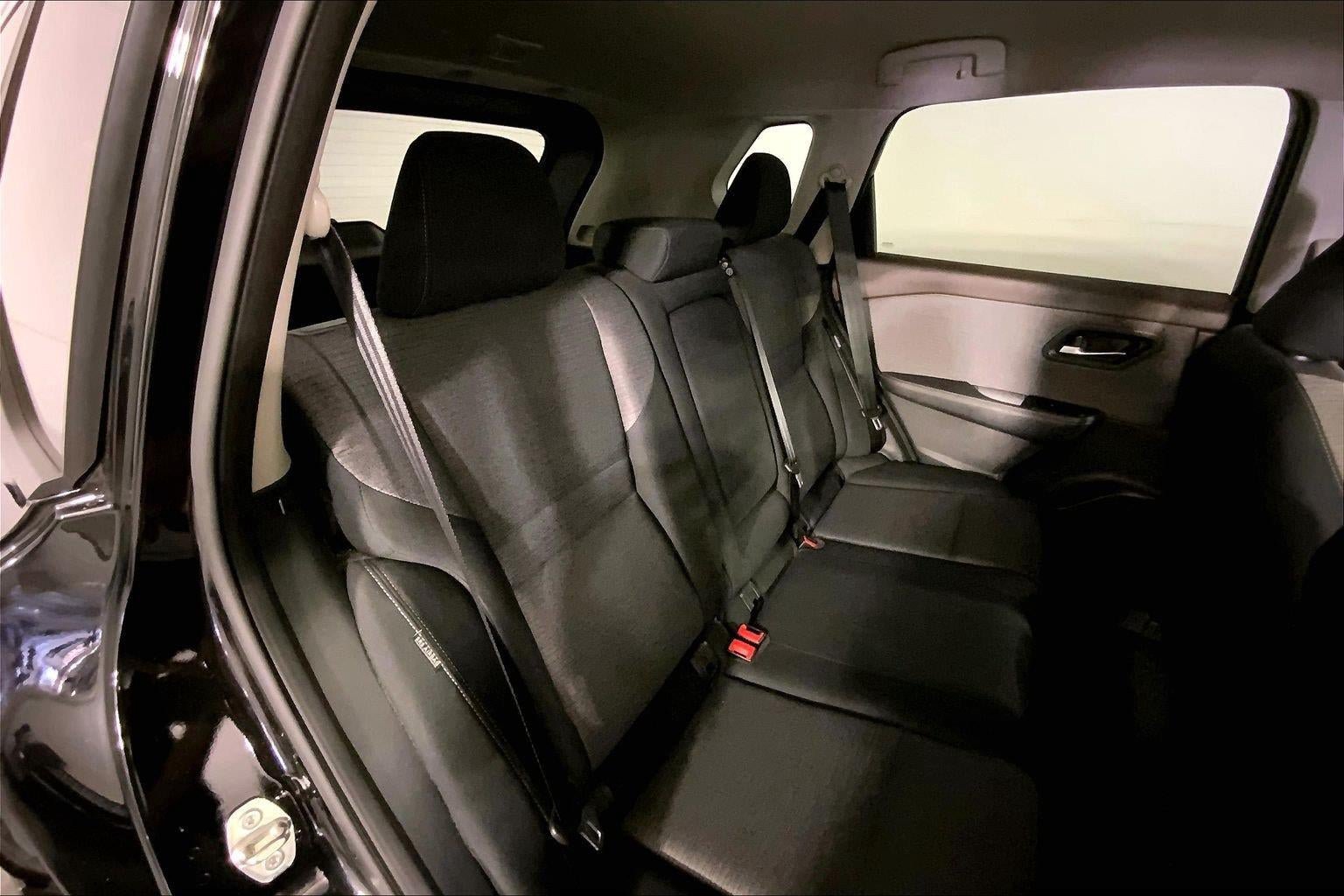 Used 2023 Nissan Rogue SV AWD/4WD image 21