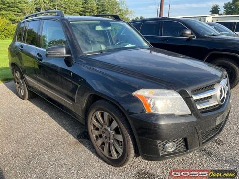 Used 2011 Mercedes-Benz GLK 350 4MATIC image 2
