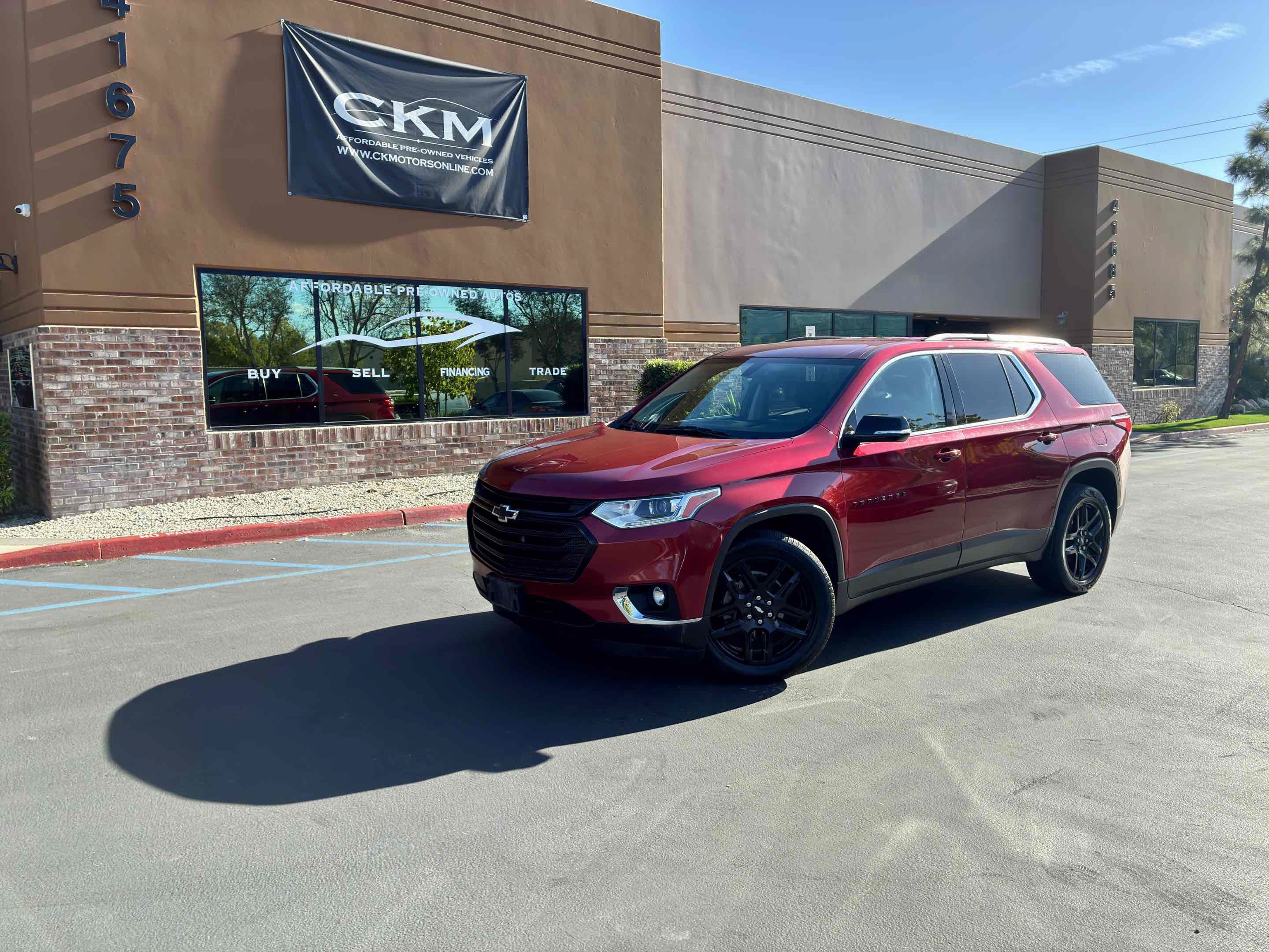 Used 2018 Chevrolet Traverse LT FWD image 2