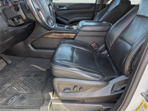 Used 2019 Chevrolet Tahoe LS w/ Enhanced Driver Alert Package RWD image 10