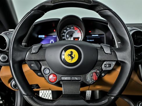 Used 2018 Ferrari GTC4Lusso T RWD image 32