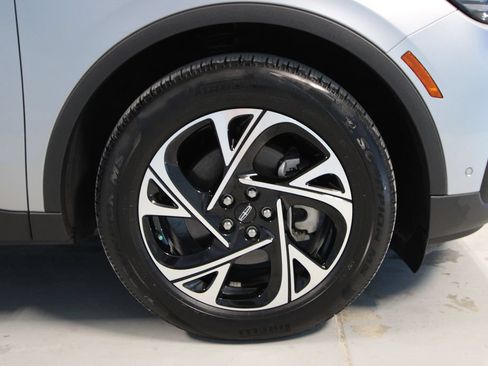 Used 2024 Lincoln Nautilus Premier w/ Equipment Group 102A AWD/4WD image 41
