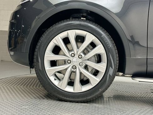 New 2026 Land Rover Discovery S AWD/4WD image 5