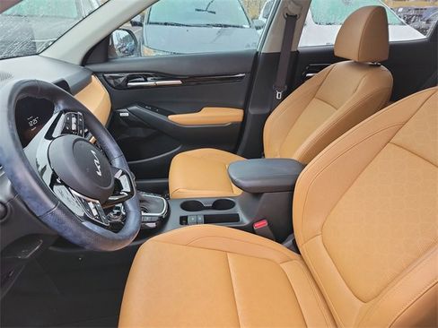 Used 2024 Kia Seltos SX w/ SX Sunroof Package image 20
