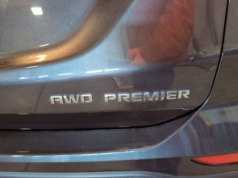 Used 2022 Chevrolet Equinox Premier image 33