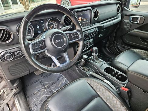 Used 2021 Jeep Gladiator Overland AWD/4WD image 12