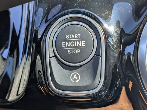 Certified 2025 Mercedes-Benz GLA 250 image 13