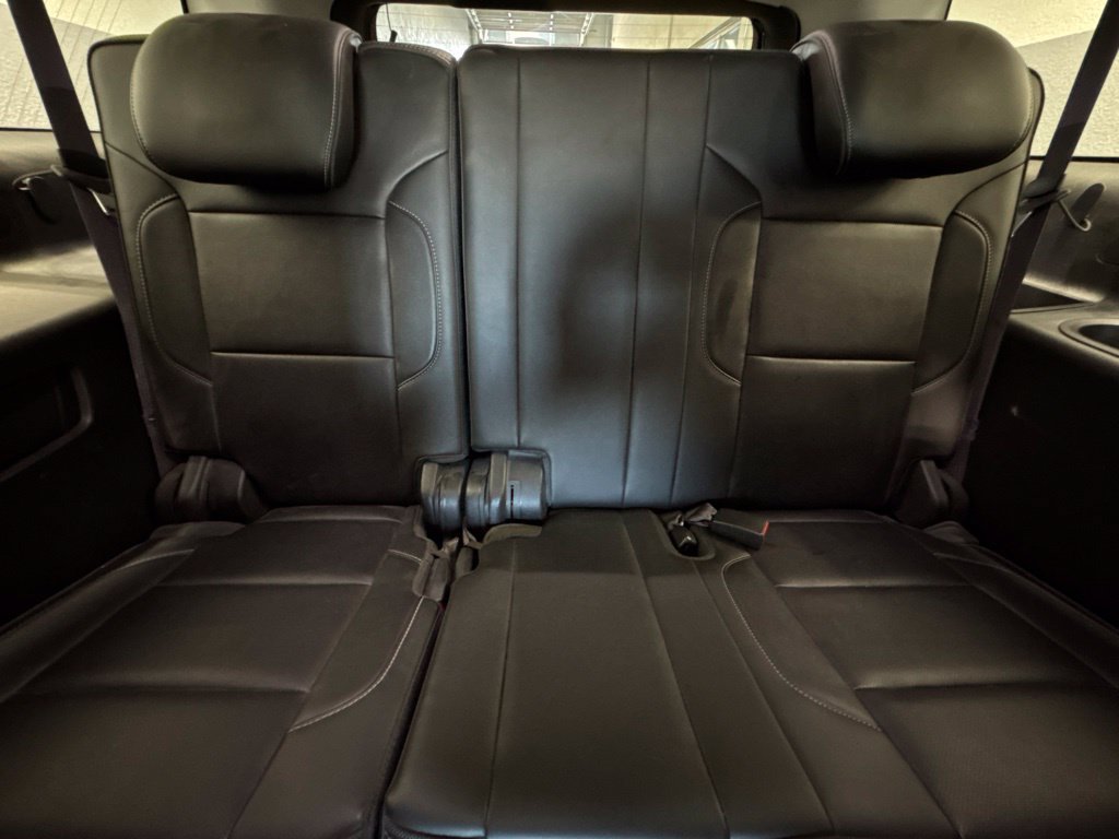 Used 2015 GMC Yukon XL Denali w/ Touring Package AWD/4WD image 23
