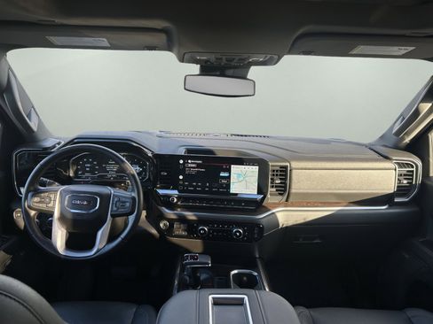 Used 2022 GMC Sierra 1500 SLT w/ SLT Premium Plus Package image 11