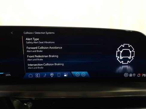 Certified 2024 Cadillac Lyriq Luxury AWD/4WD image 28