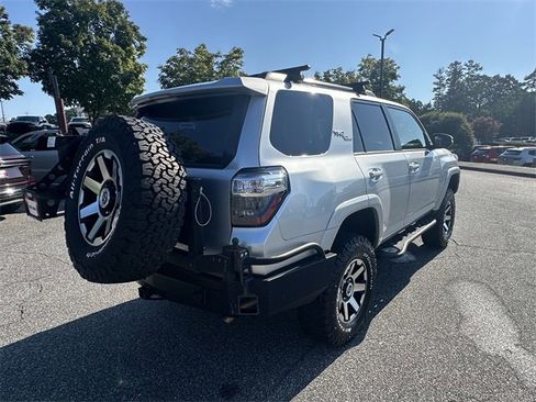 Used 2020 Toyota 4Runner TRD Off-Road Premium image 5