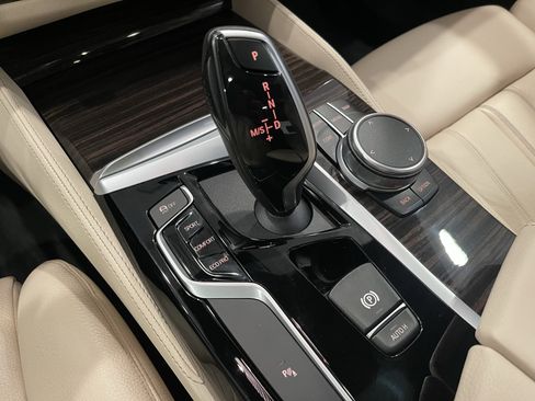 Used 2019 BMW 540i xDrive w/ Convenience Package AWD/4WD image 18