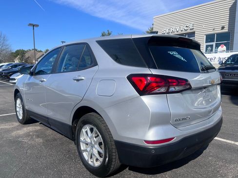 Used 2022 Chevrolet Equinox LS AWD/4WD image 5