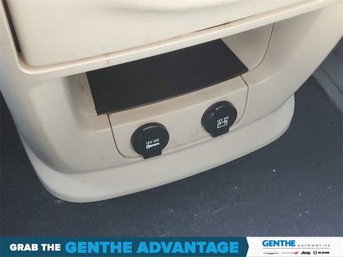 Used 2011 Chrysler Town & Country Touring image 18