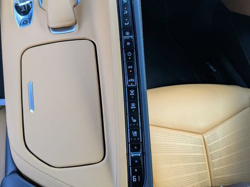 Used 2021 Chevrolet Corvette Stingray Preferred Cpe w/ Z51 Performance Package RWD image 26